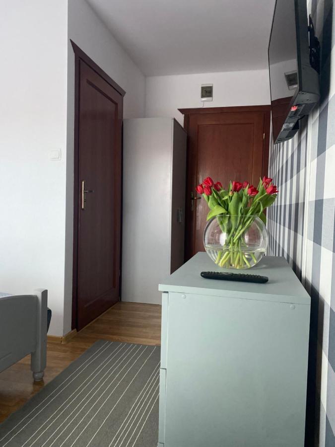Gosciniec Pod Lipa Apartment มิโคไวกี ภายนอก รูปภาพ